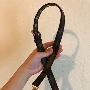 LOUIS VUITTON STRAP